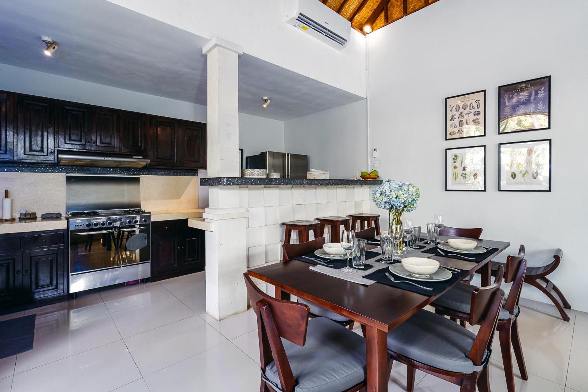 Mahayana Villa Batu Belig - Close To The Beach Canggu Exterior foto